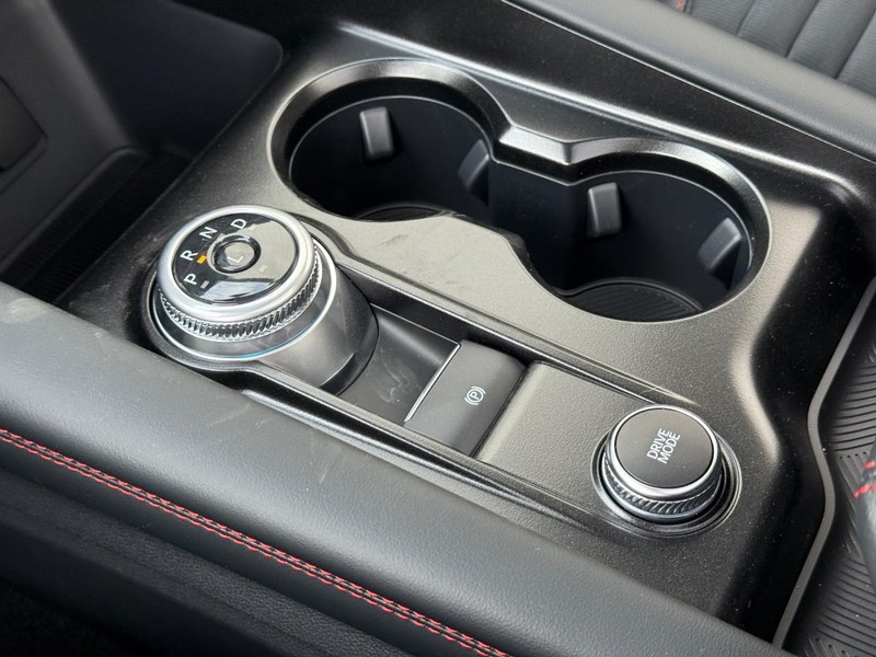 Ford Explorer Vehicle Full-screen Gallery Image 17