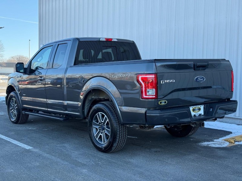 Ford F-150 Vehicle Full-screen Gallery Image 3