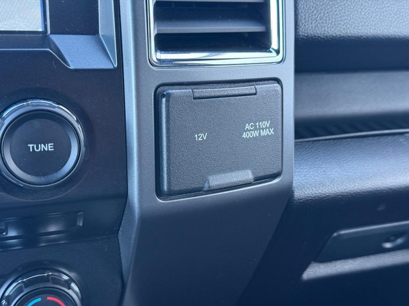 Ford F-150 Vehicle Full-screen Gallery Image 20