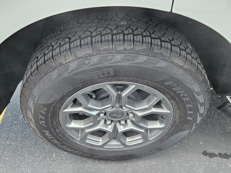 Ford Expedition Vehicle Full-screen Gallery Image 4