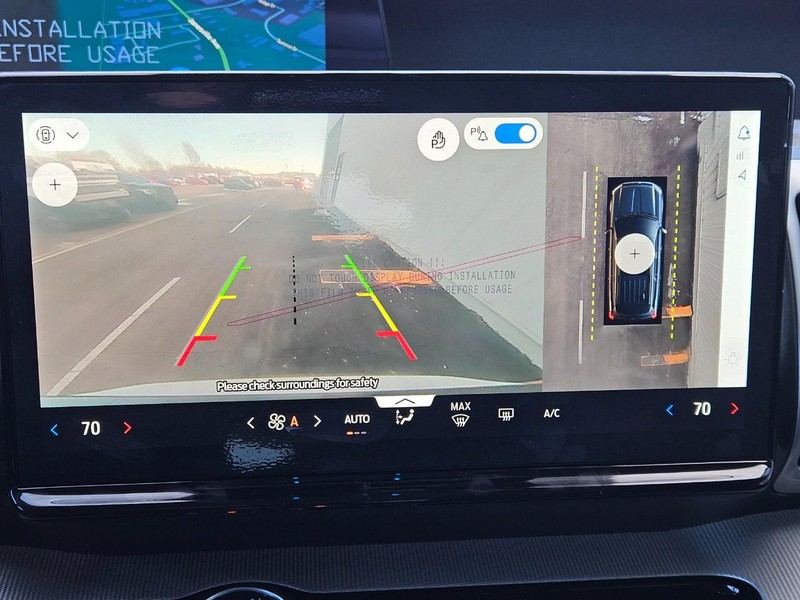 Ford Expedition Vehicle Full-screen Gallery Image 13