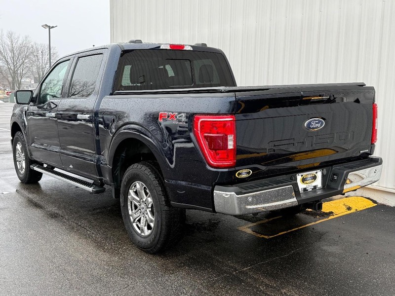 Ford F-150 Vehicle Full-screen Gallery Image 3