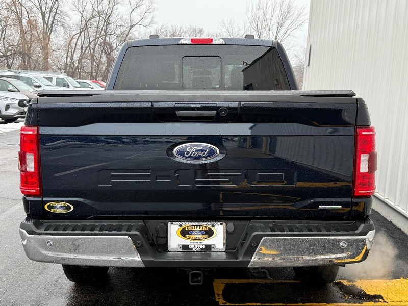 Ford F-150 Vehicle Full-screen Gallery Image 4