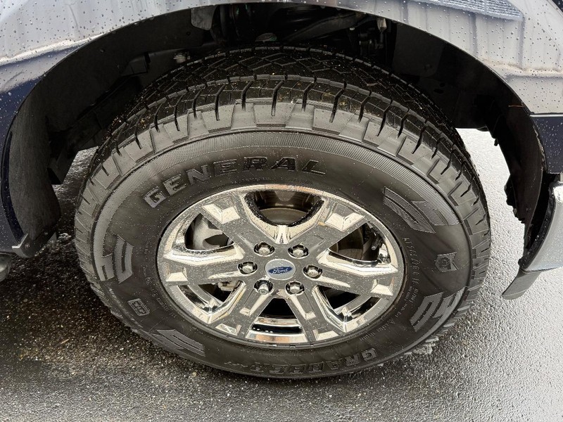 Ford F-150 Vehicle Full-screen Gallery Image 7