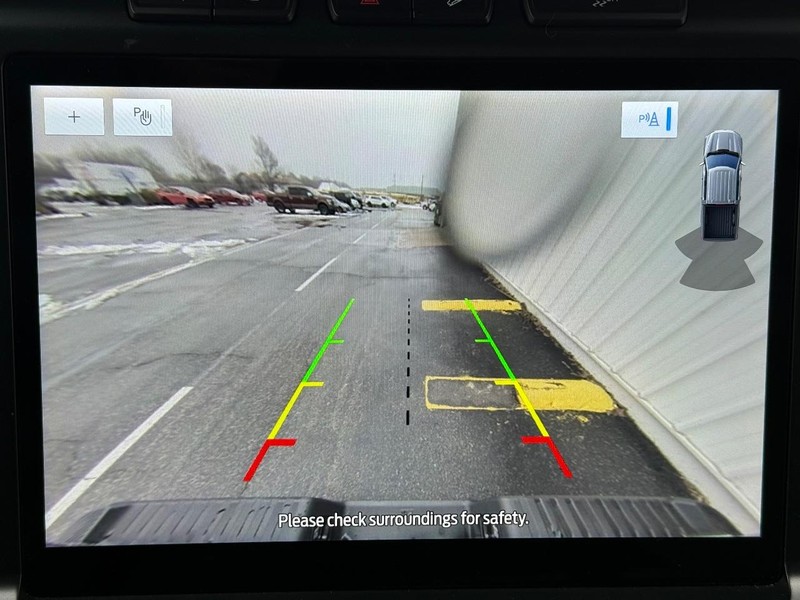 Ford F-150 Vehicle Full-screen Gallery Image 17