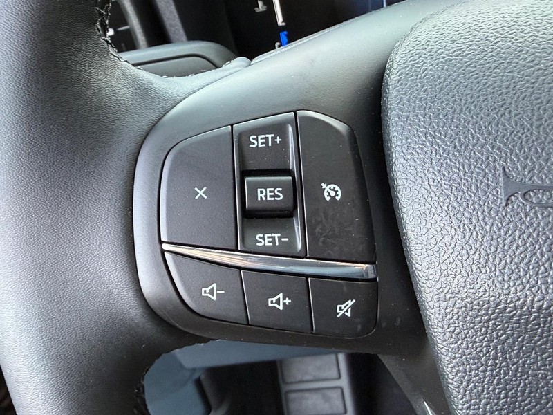 Ford Maverick Vehicle Full-screen Gallery Image 11