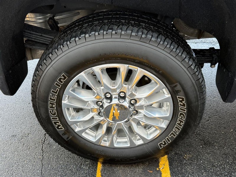 Chevrolet Silverado 2500HD Vehicle Full-screen Gallery Image 07