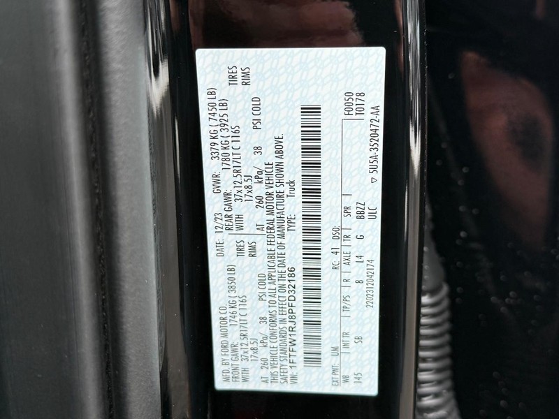 Ford F-150 Vehicle Full-screen Gallery Image 23