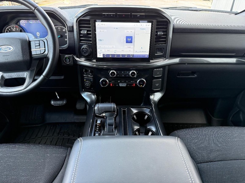 Ford F-150 Vehicle Full-screen Gallery Image 10