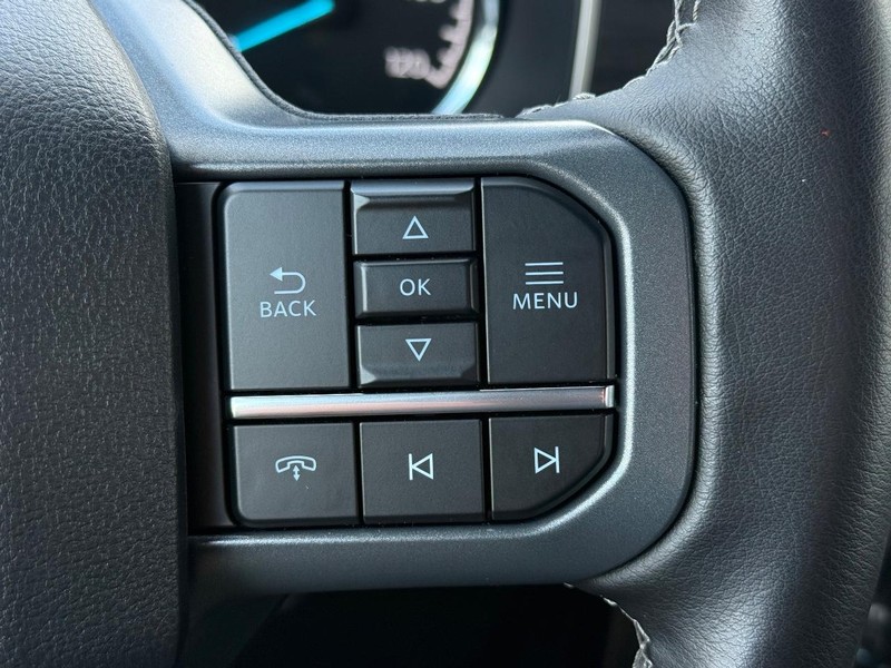 Ford F-150 Vehicle Full-screen Gallery Image 16