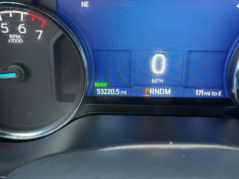 Ford F-150 Vehicle Full-screen Gallery Image 17