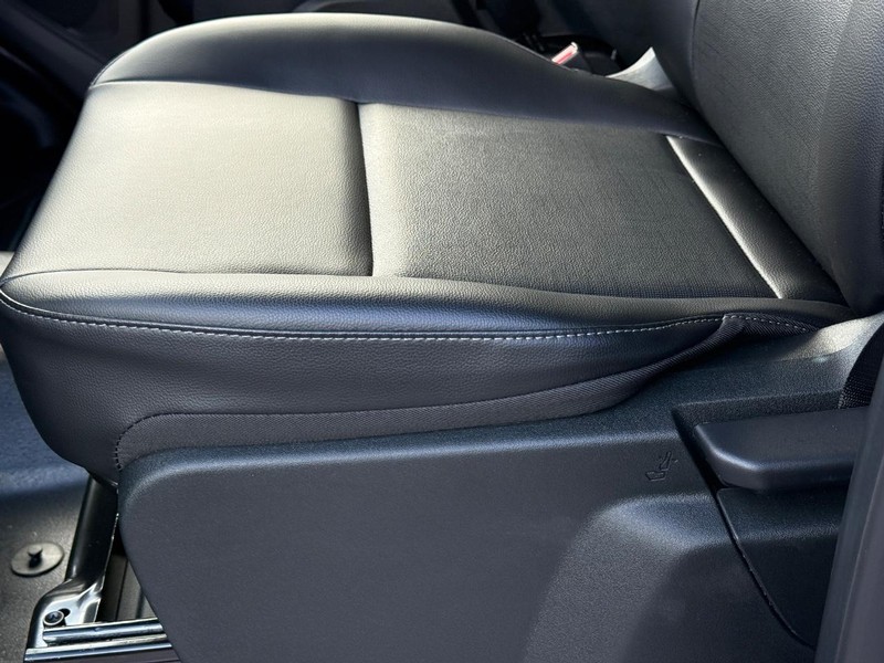 Ford Transit Cargo Van Vehicle Full-screen Gallery Image 17