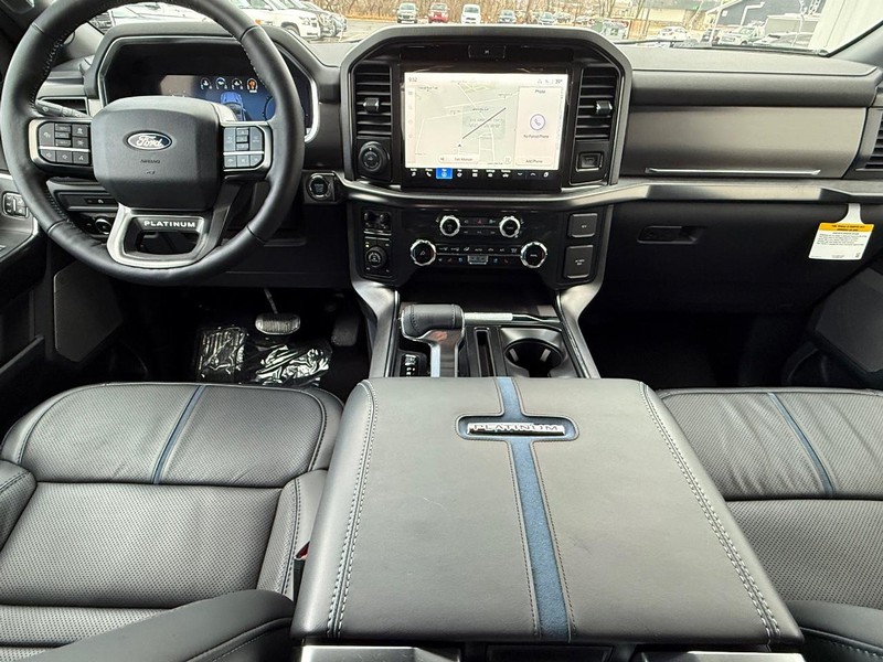Ford F-150 Vehicle Full-screen Gallery Image 6