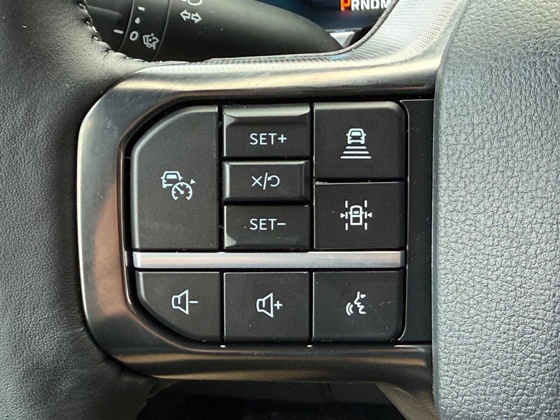 Ford F-150 Vehicle Full-screen Gallery Image 12