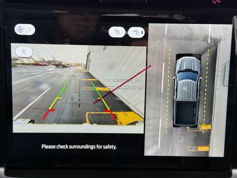 Ford F-150 Vehicle Full-screen Gallery Image 14