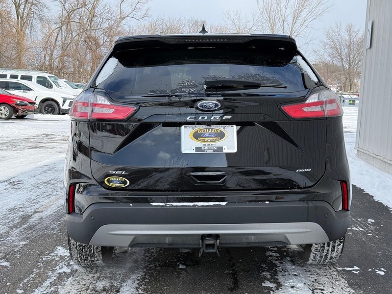 Ford Edge Vehicle Full-screen Gallery Image 04