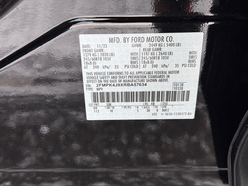 Ford Edge Vehicle Full-screen Gallery Image 22