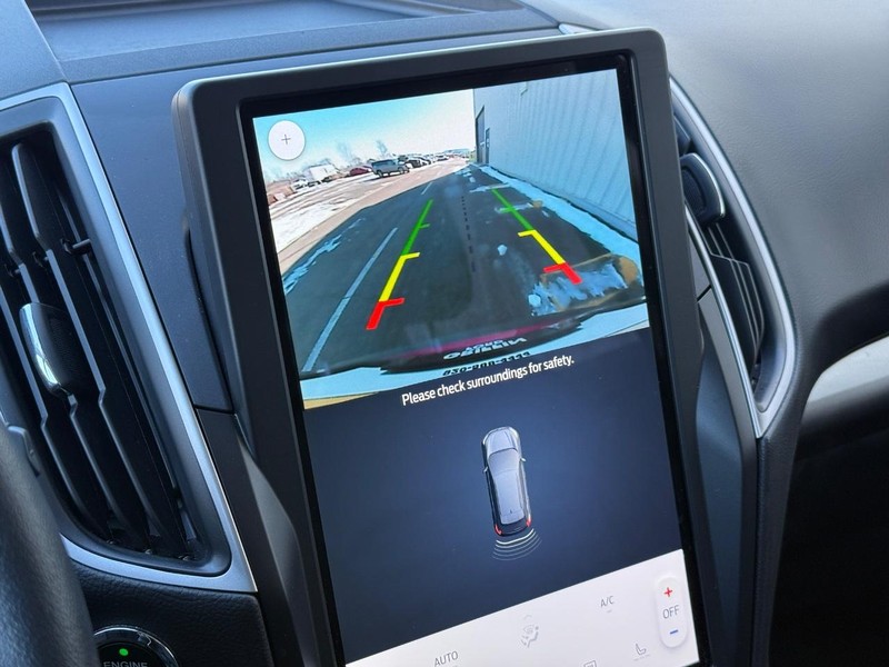 Ford Edge Vehicle Full-screen Gallery Image 18