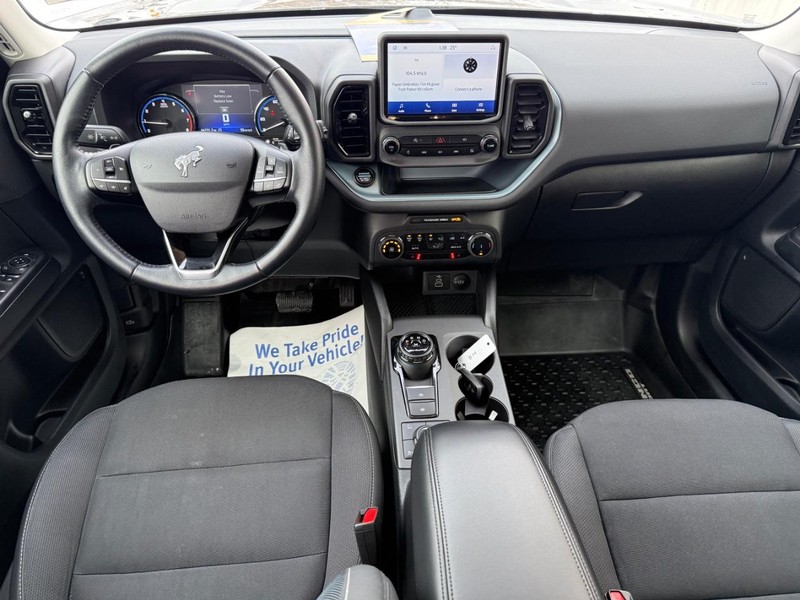 Ford Bronco Sport Vehicle Full-screen Gallery Image 10