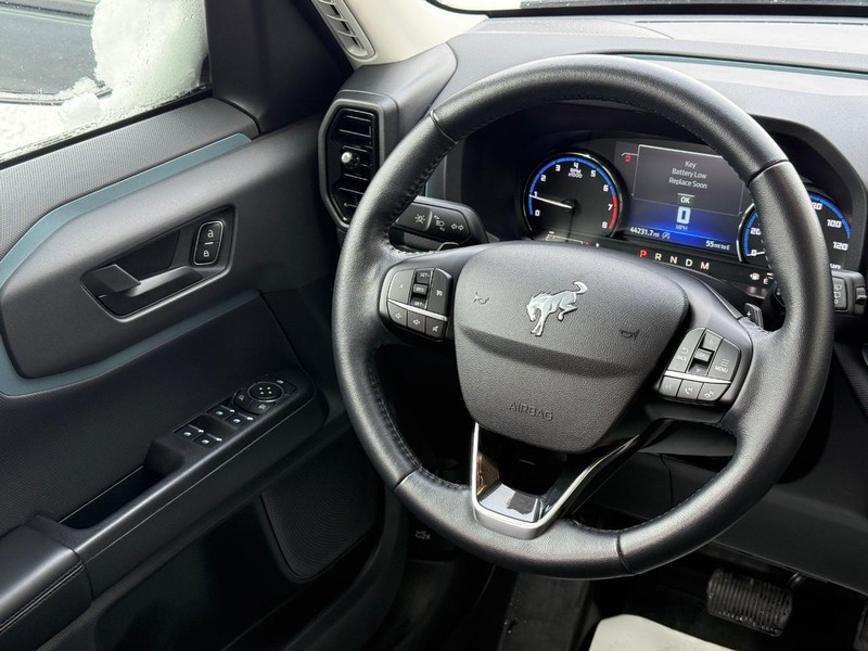 Ford Bronco Sport Vehicle Full-screen Gallery Image 13