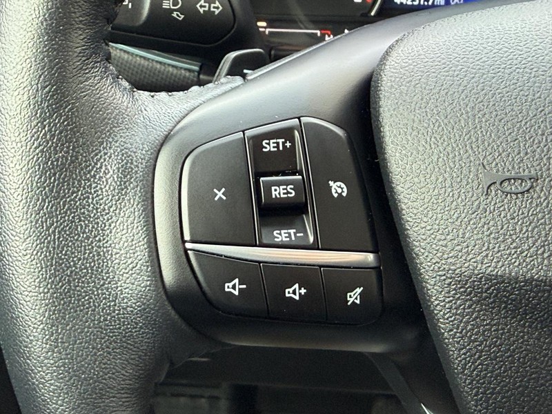 Ford Bronco Sport Vehicle Full-screen Gallery Image 15