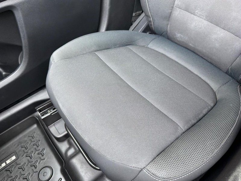 Ford Bronco Sport Vehicle Full-screen Gallery Image 21