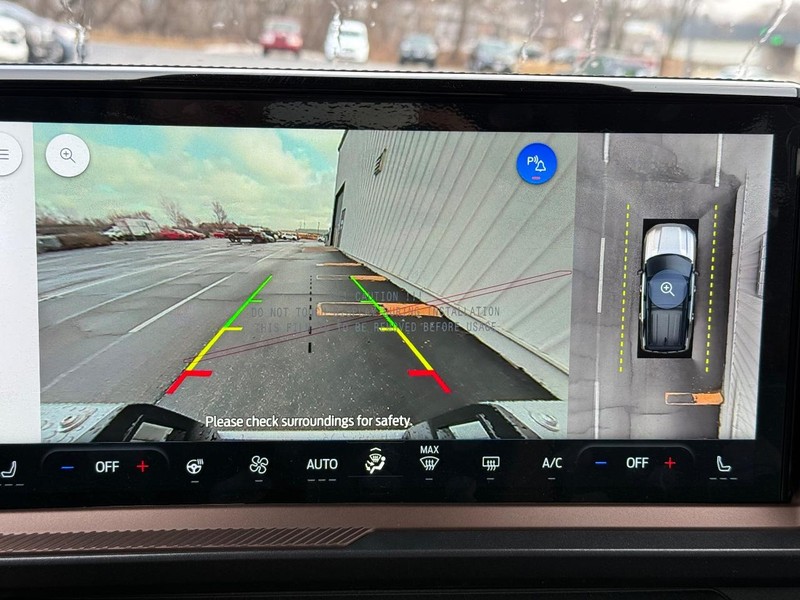 Ford Bronco Sport Vehicle Full-screen Gallery Image 13