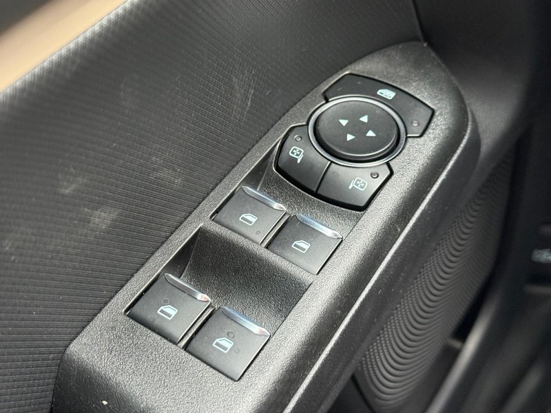 Ford Bronco Sport Vehicle Full-screen Gallery Image 15