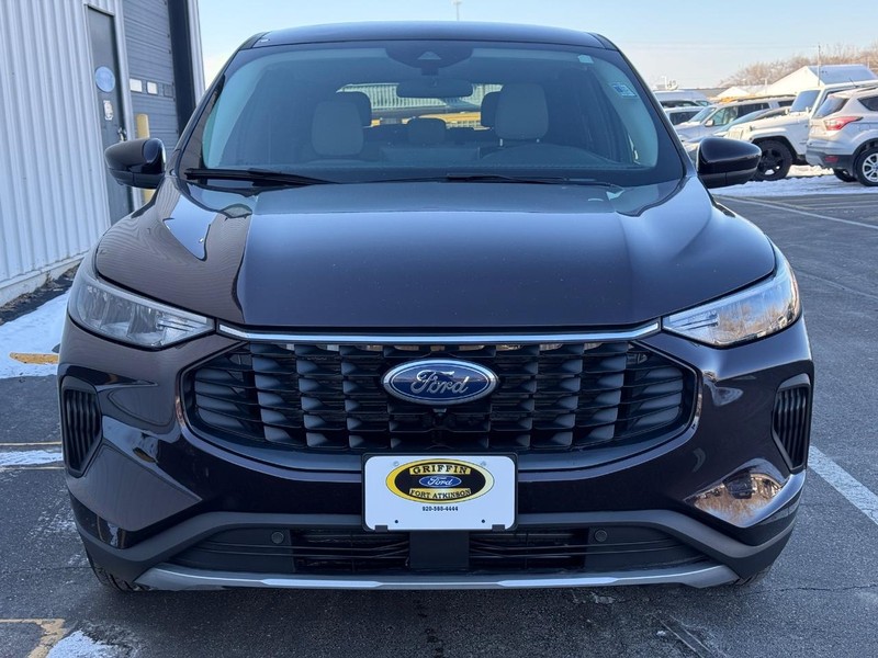 Ford Escape Vehicle Full-screen Gallery Image 09