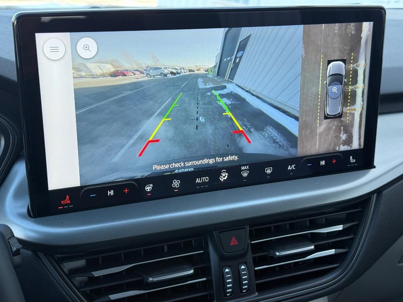 Ford Escape Vehicle Full-screen Gallery Image 16