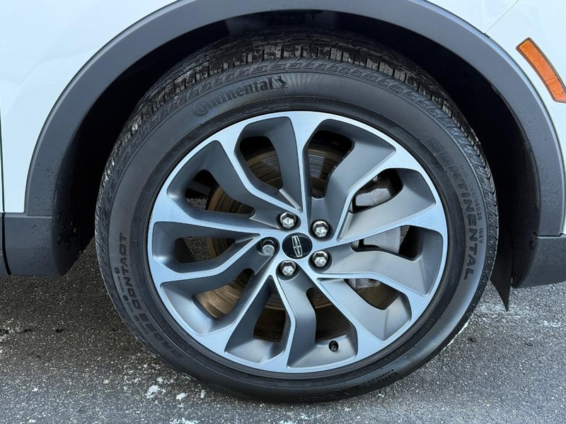 Lincoln Nautilus Vehicle Full-screen Gallery Image 7