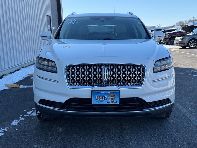 Lincoln Nautilus Vehicle Full-screen Gallery Image 8