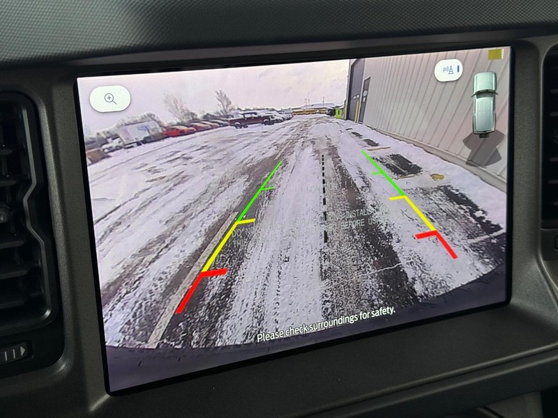 Ford Bronco Vehicle Full-screen Gallery Image 17