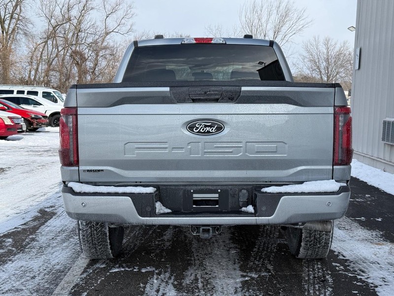 Ford F-150 Vehicle Full-screen Gallery Image 4