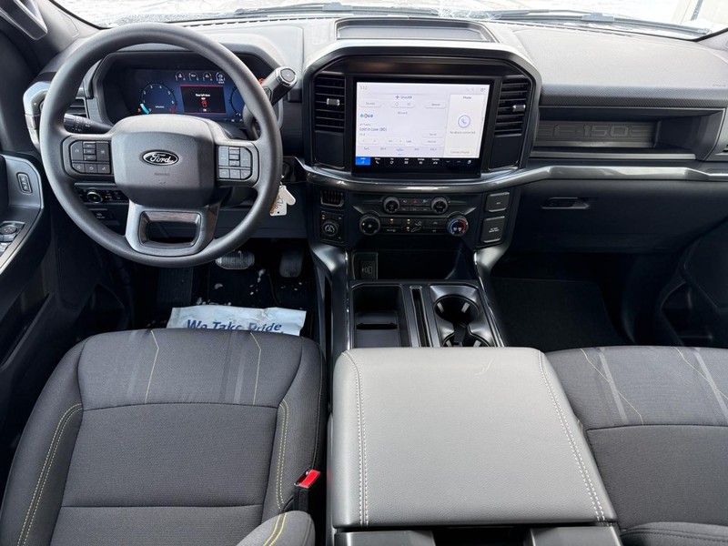 Ford F-150 Vehicle Full-screen Gallery Image 10