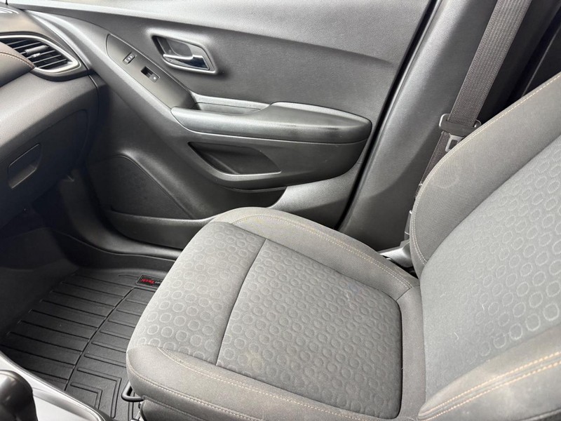 Chevrolet Trax Vehicle Full-screen Gallery Image 20