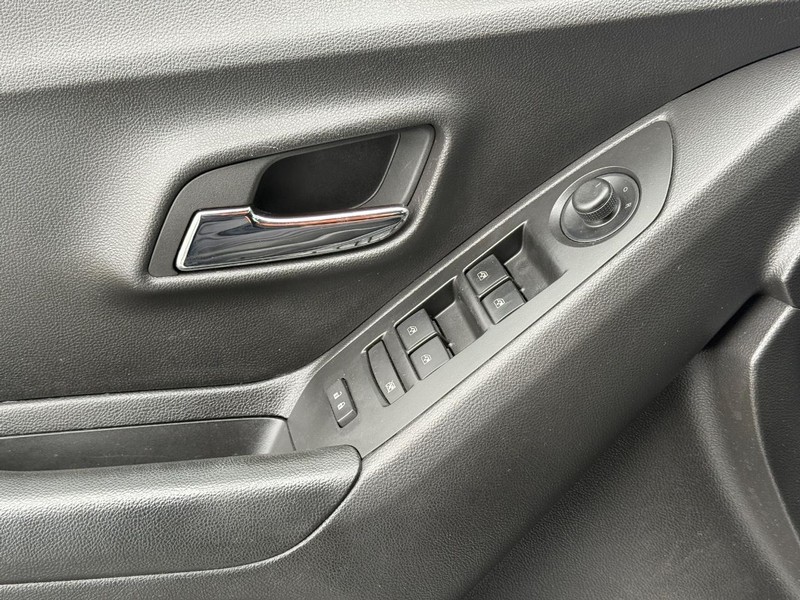 Chevrolet Trax Vehicle Full-screen Gallery Image 22