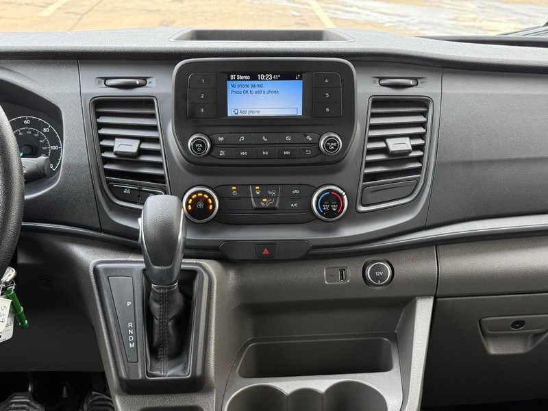 Ford Transit Passenger Wagon Vehicle Full-screen Gallery Image 12