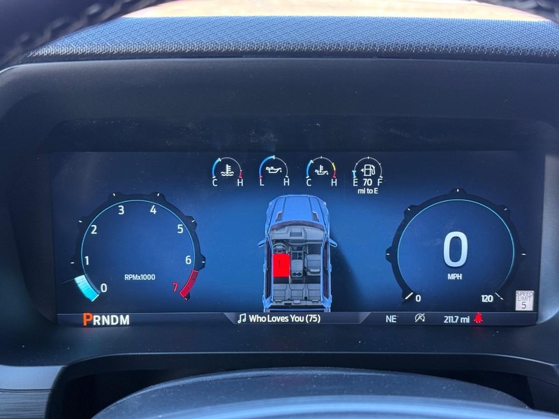 Ford F-150 Vehicle Full-screen Gallery Image 17