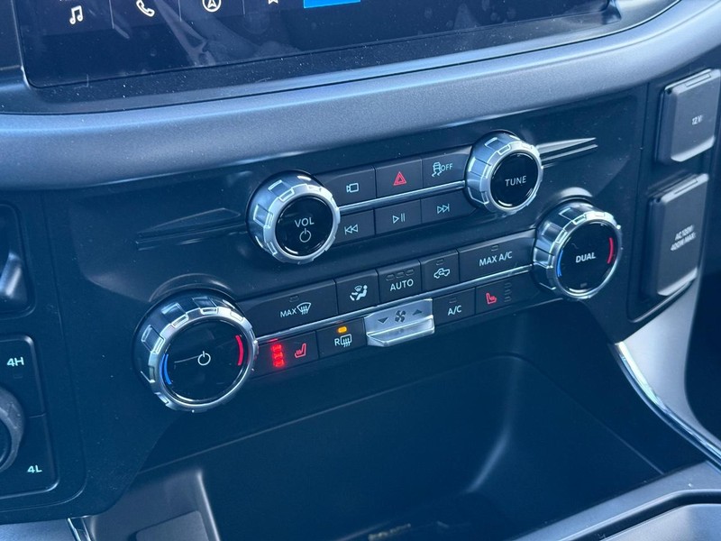 Ford F-150 Vehicle Full-screen Gallery Image 19