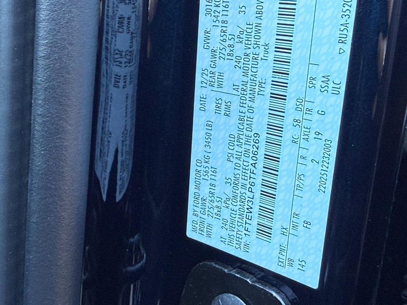 Ford F-150 Vehicle Full-screen Gallery Image 22