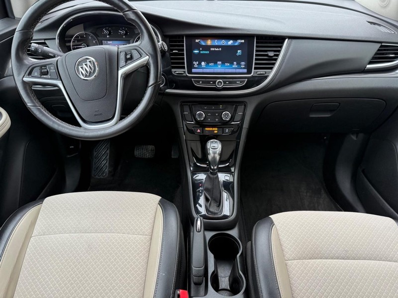 Buick Encore Vehicle Full-screen Gallery Image 10