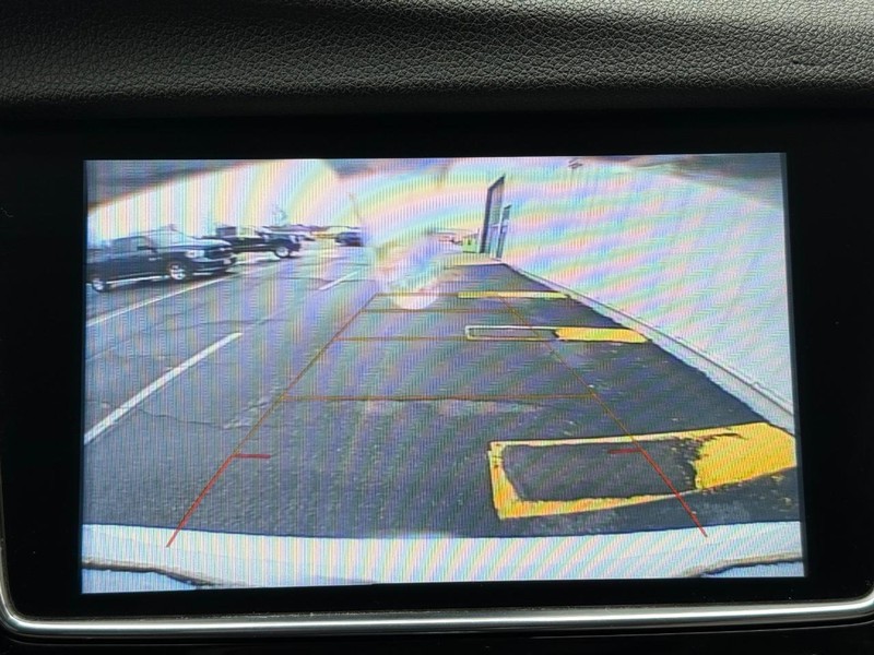 Buick Encore Vehicle Full-screen Gallery Image 18