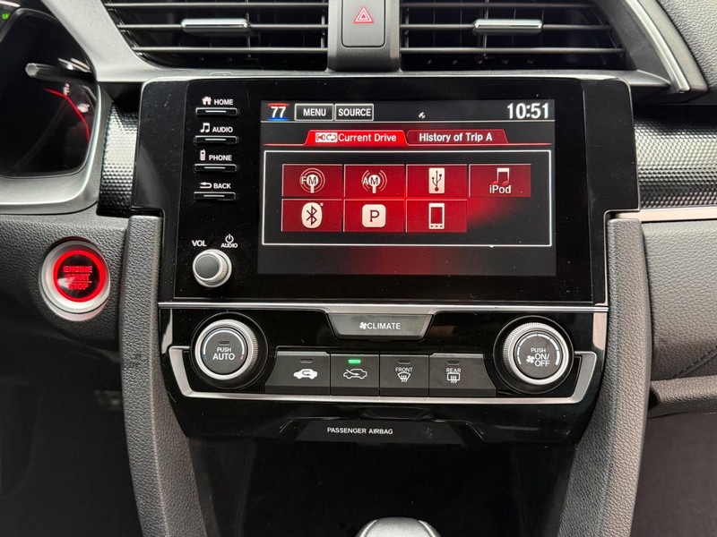 Honda Civic Coupe Vehicle Full-screen Gallery Image 11