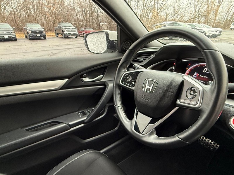 Honda Civic Coupe Vehicle Full-screen Gallery Image 13