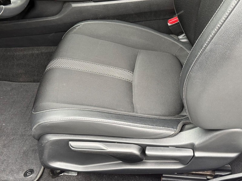 Honda Civic Coupe Vehicle Full-screen Gallery Image 20