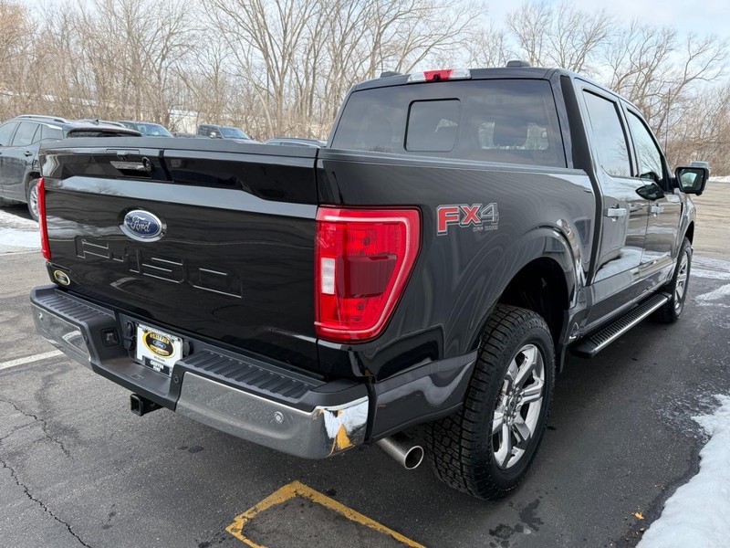 Ford F-150 Vehicle Full-screen Gallery Image 6