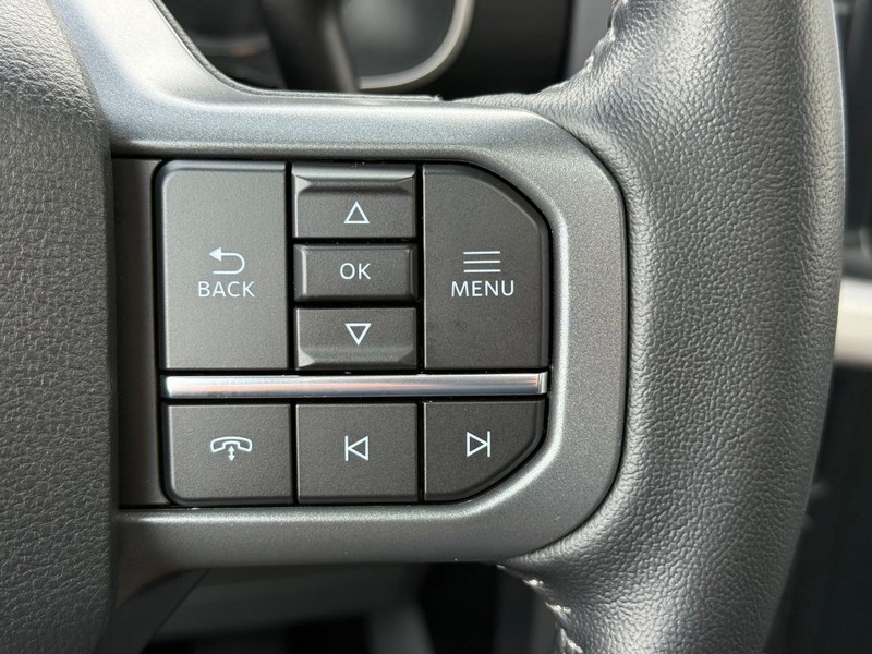 Ford F-150 Vehicle Full-screen Gallery Image 15