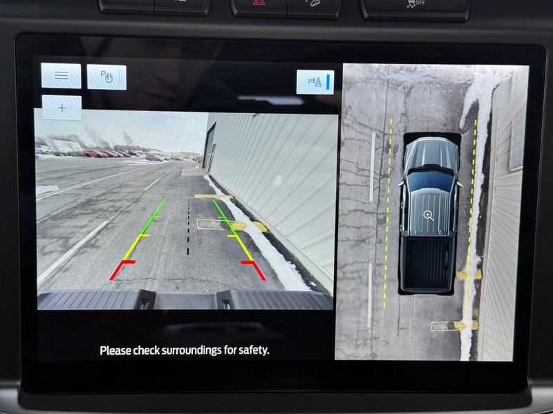 Ford F-150 Vehicle Full-screen Gallery Image 17