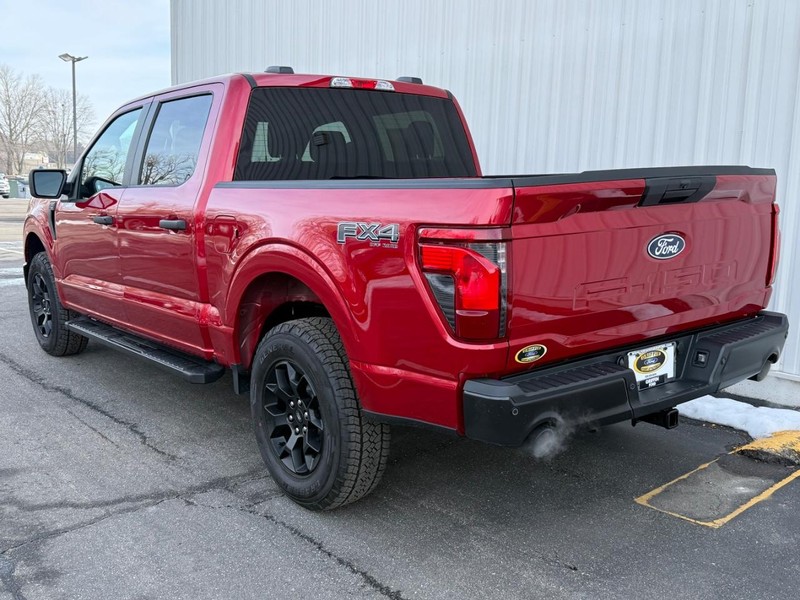 Ford F-150 Vehicle Full-screen Gallery Image 3